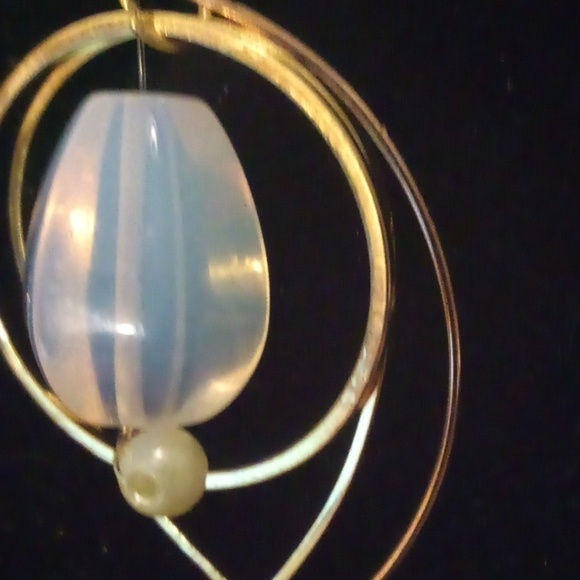 ❤️ Handmade Triple Hoop Pearl & Black Stone Dangle Earrings With Opalite Drop - Picture 3 of 5